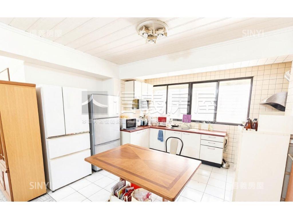 介壽學區電梯大三房房屋室內格局與周邊環境