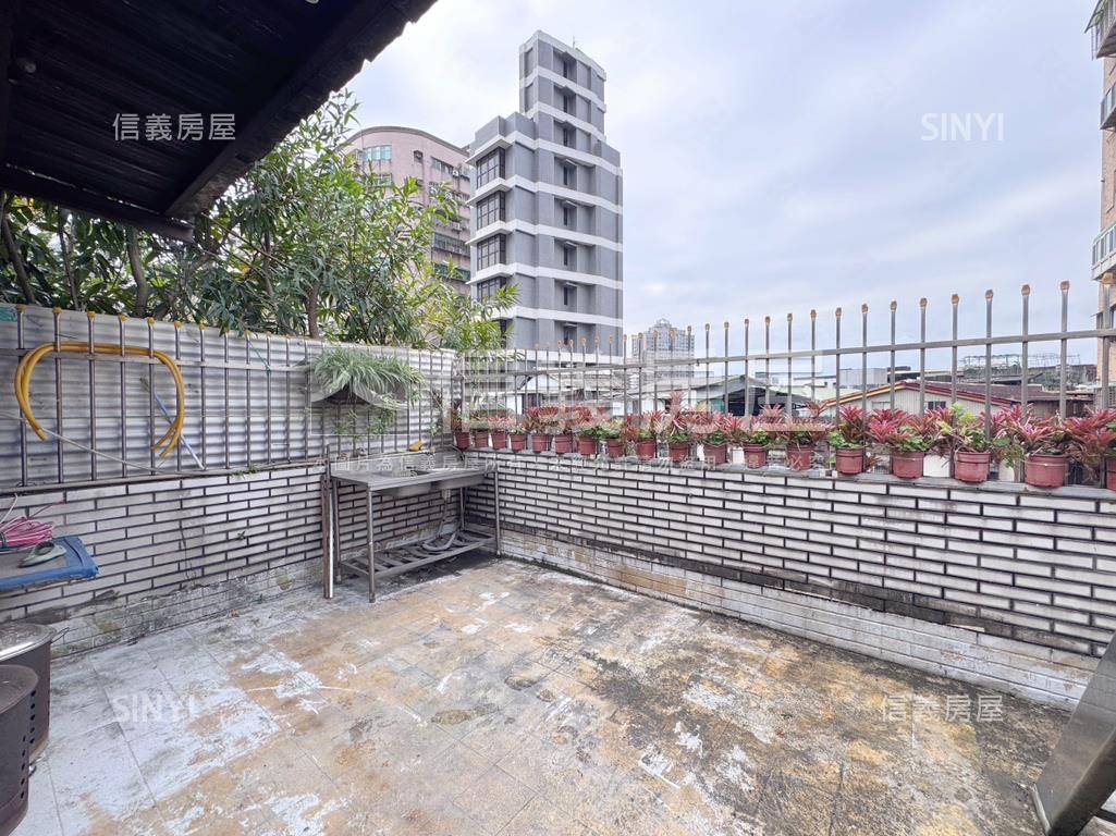 正中山路傳家商業區透天房屋室內格局與周邊環境