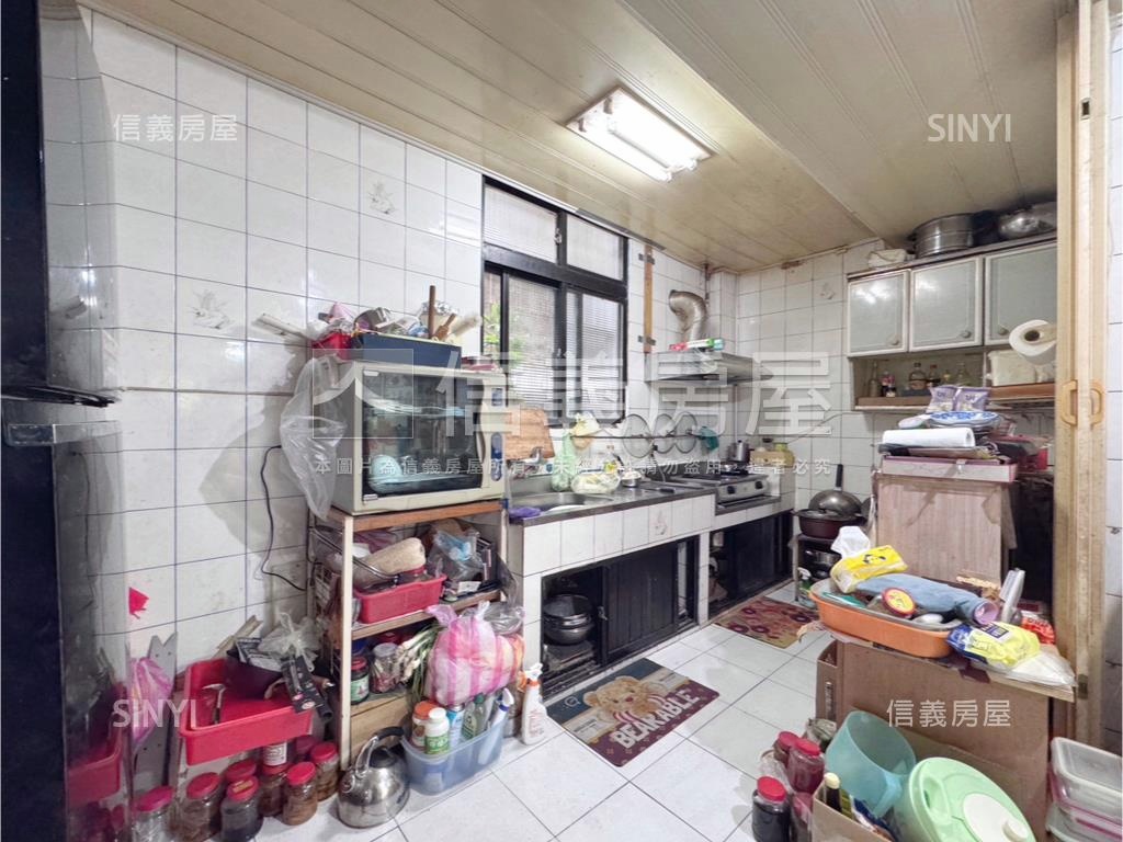 正中山路傳家商業區透天房屋室內格局與周邊環境