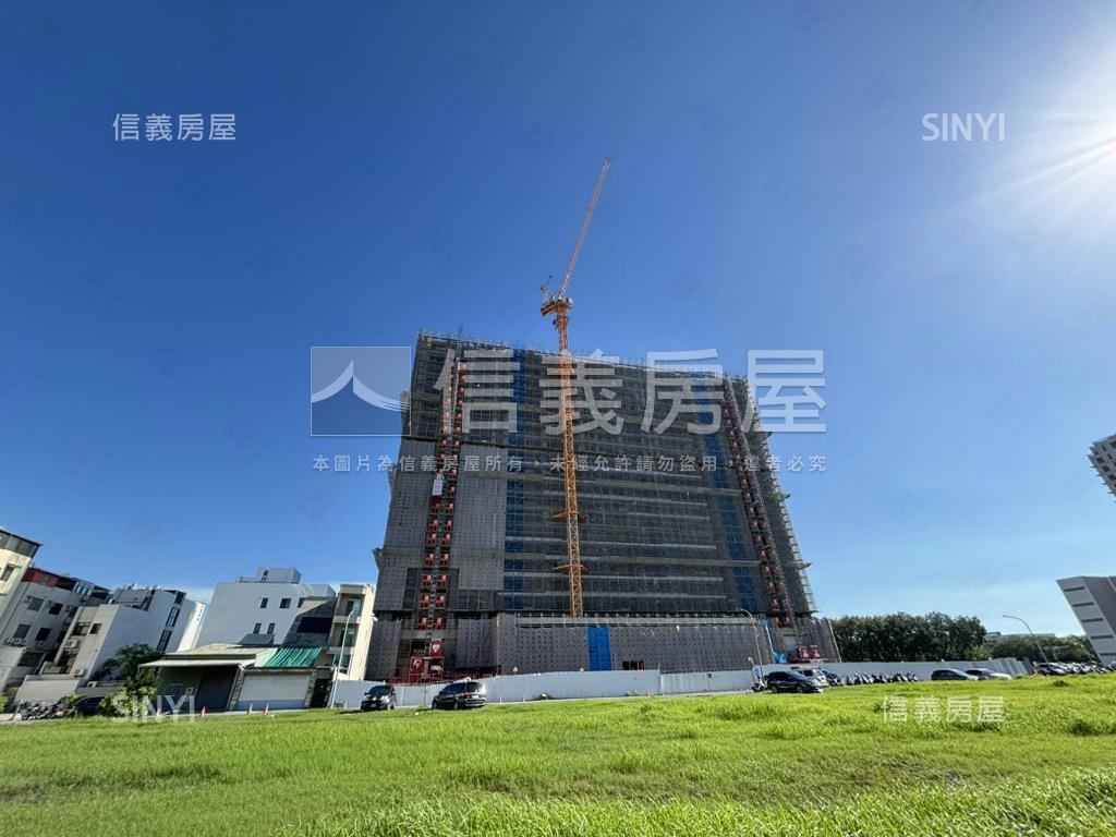 潤隆鉑悅市景２房車位房屋室內格局與周邊環境