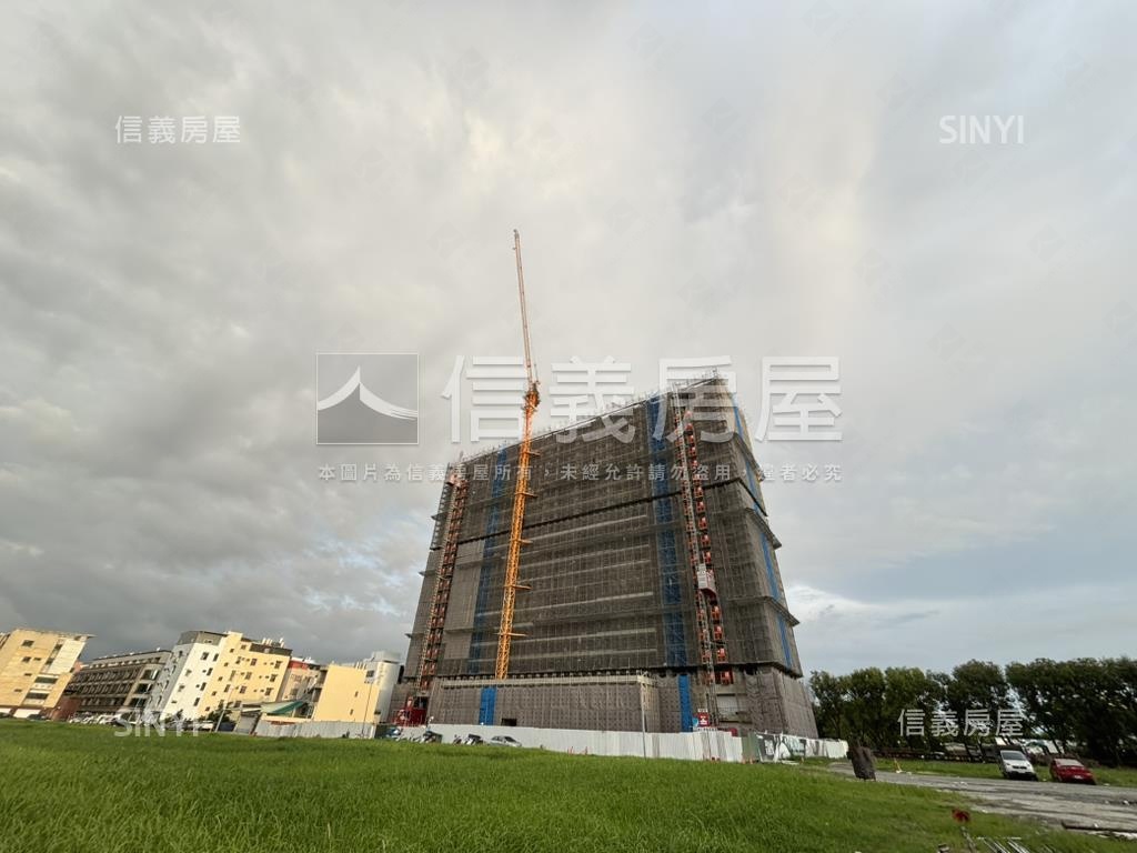 潤隆鉑悅市景２房車位房屋室內格局與周邊環境