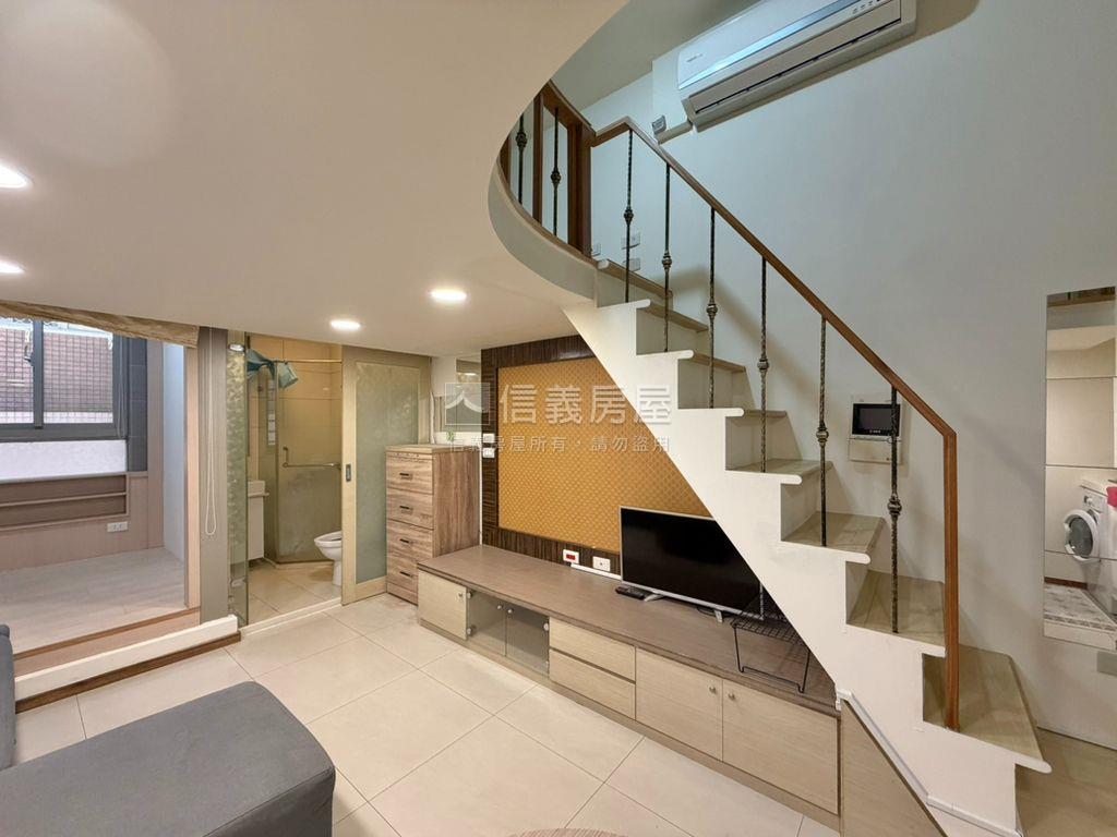附中對面翡麗後棟朝南美裝房屋室內格局與周邊環境