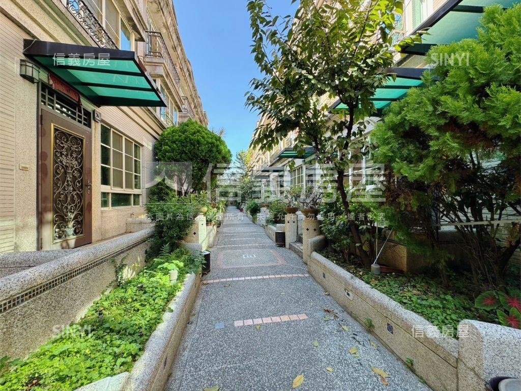 近中科久樘車庫花園別墅房屋室內格局與周邊環境