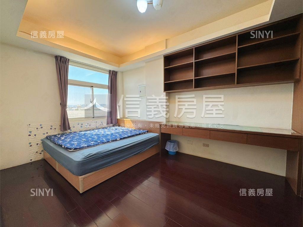 近中科久樘車庫花園別墅房屋室內格局與周邊環境