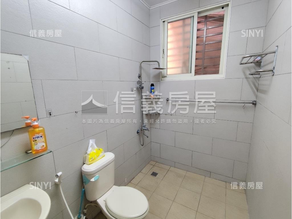 南雅夜市旁挑高店辦房屋室內格局與周邊環境