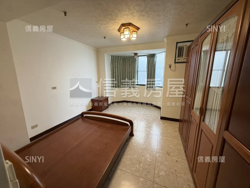 龍寶三房平車房屋室內格局與周邊環境
