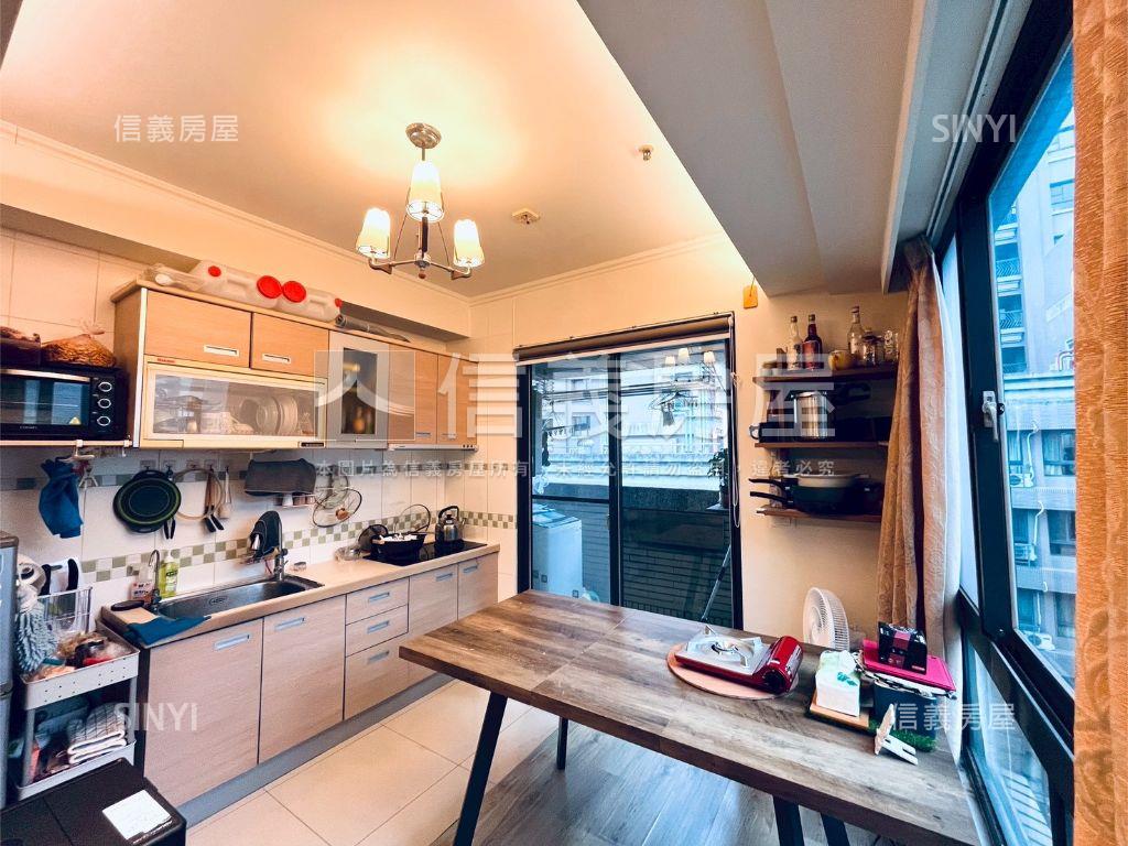 大昌商圈三面採光美的兩房房屋室內格局與周邊環境