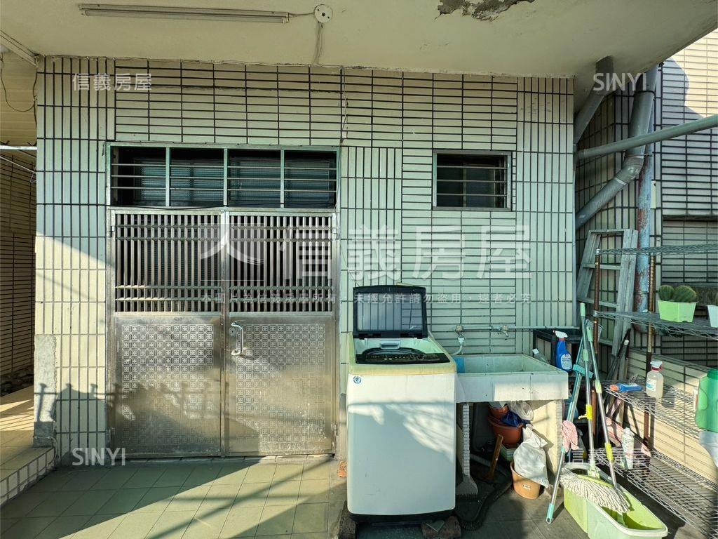 冠昱明亮清幽大戶大車位房屋室內格局與周邊環境