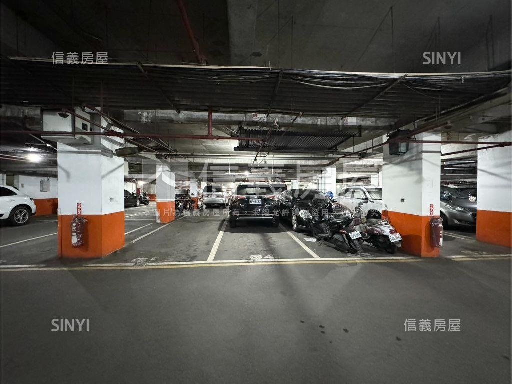 冠昱明亮清幽大戶大車位房屋室內格局與周邊環境