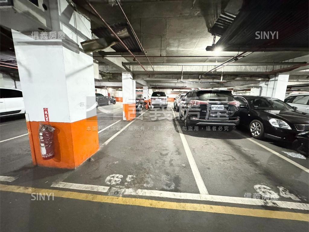 冠昱明亮清幽大戶大車位房屋室內格局與周邊環境