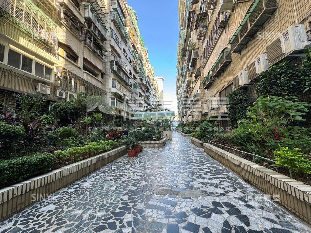 冠昱明亮清幽大戶大車位房屋室內格局與周邊環境