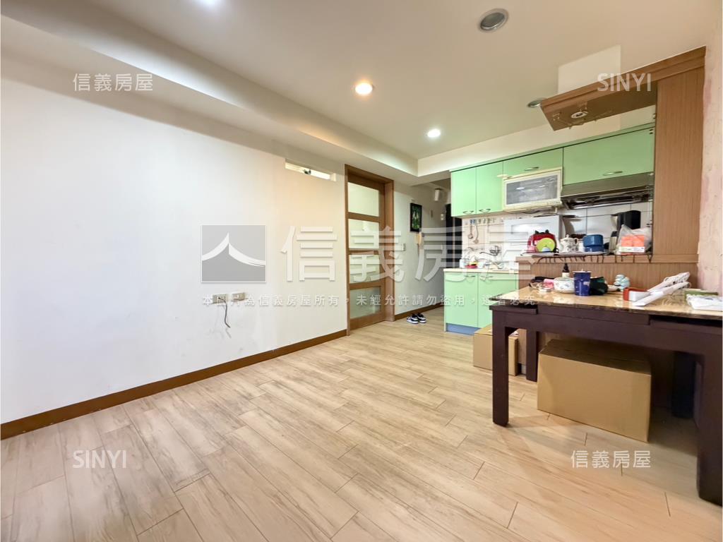 南京電梯後棟２房房屋室內格局與周邊環境