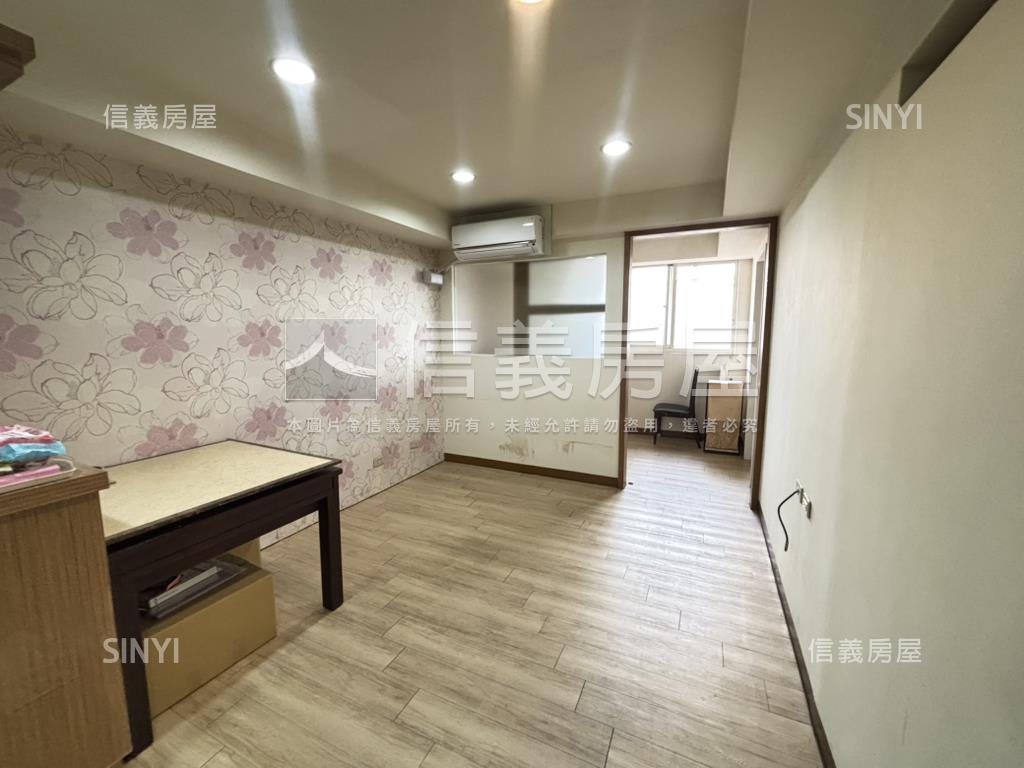 南京電梯後棟２房房屋室內格局與周邊環境