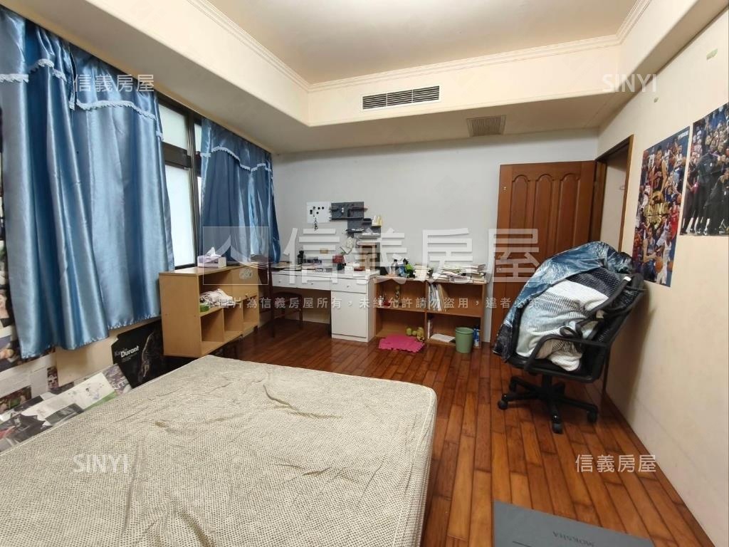 新莊正馬路旁稀有透天房屋室內格局與周邊環境