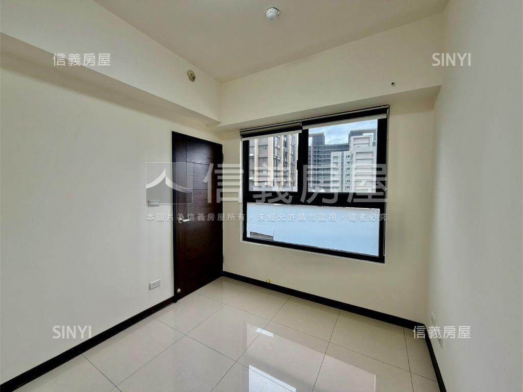 昕天地首購兩房平面車位房屋室內格局與周邊環境