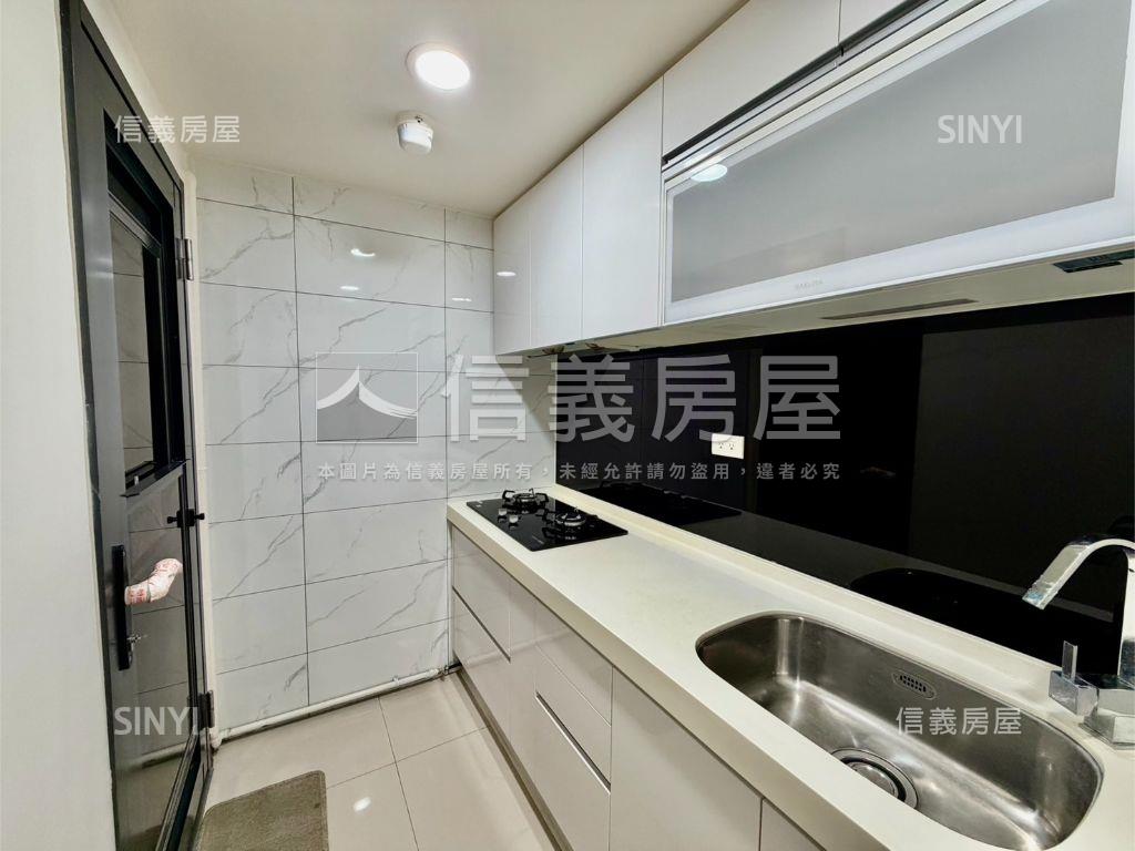 昕天地首購兩房平面車位房屋室內格局與周邊環境