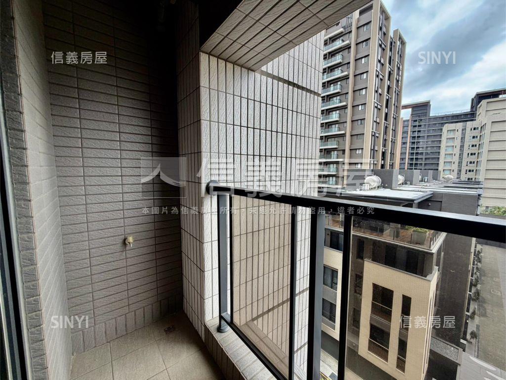 昕天地首購兩房平面車位房屋室內格局與周邊環境