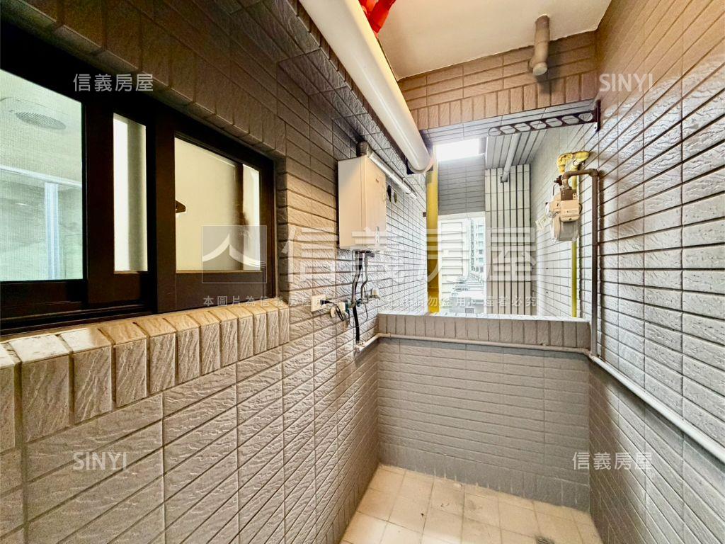 昕天地首購兩房平面車位房屋室內格局與周邊環境