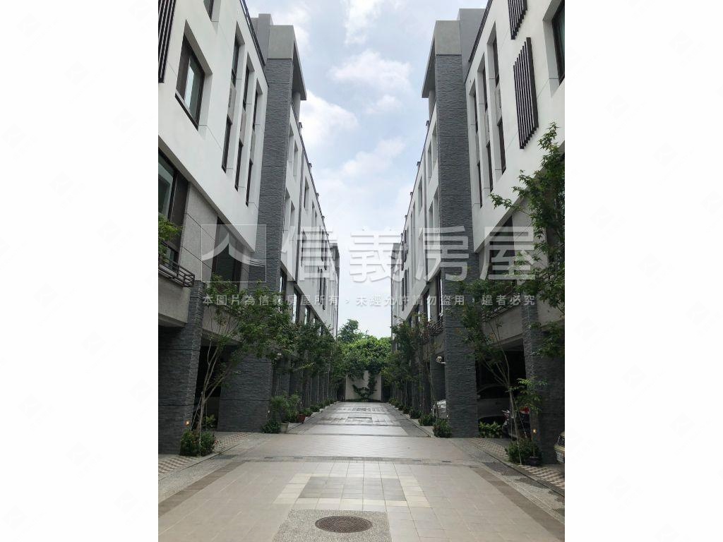 誠售南崗工業區大面寬透天房屋室內格局與周邊環境