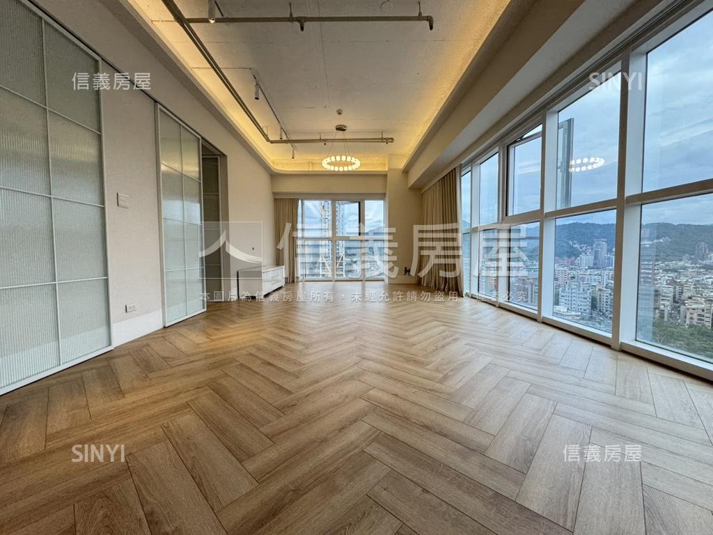 專任★新世界★美帝王戶房屋室內格局與周邊環境