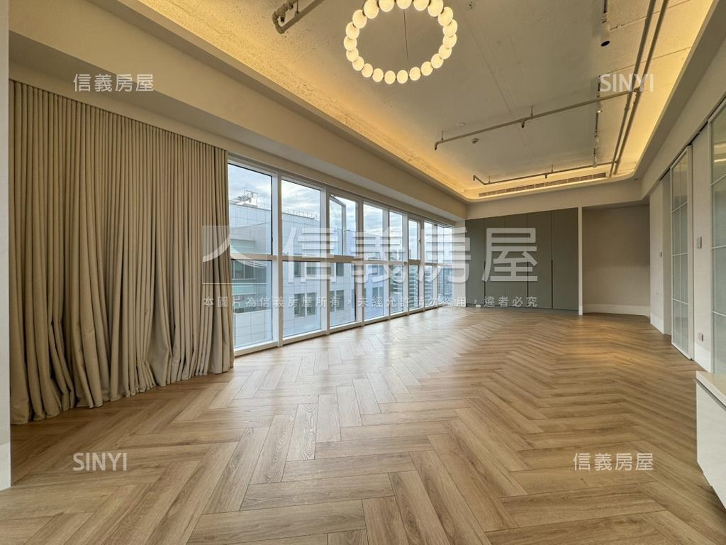 專任★新世界★美帝王戶房屋室內格局與周邊環境