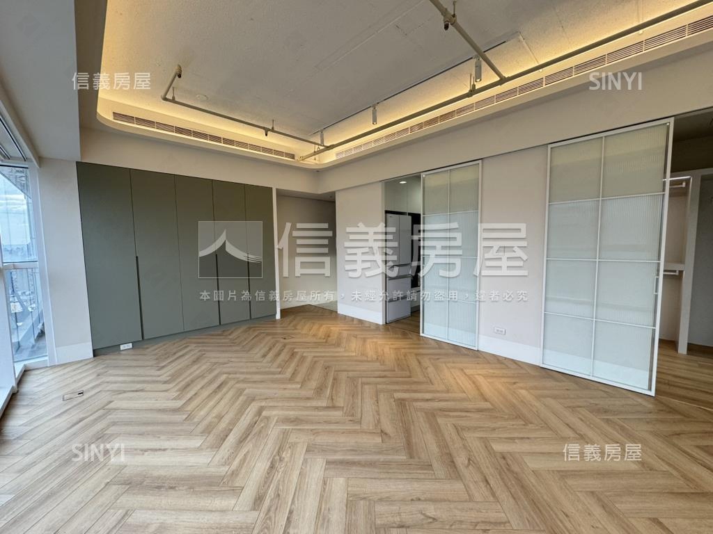 專任★新世界★美帝王戶房屋室內格局與周邊環境