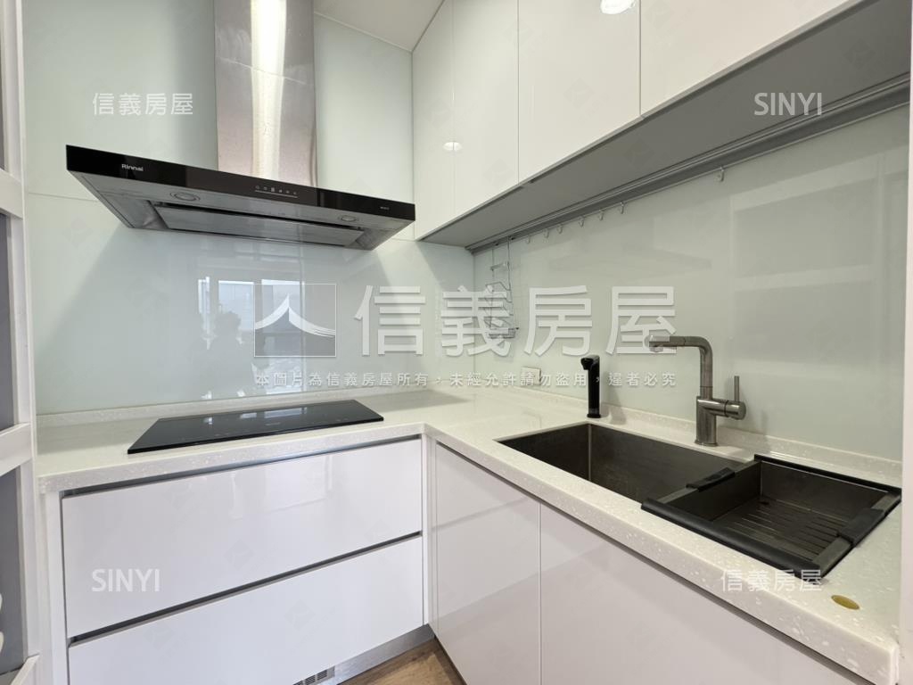 專任★新世界★美帝王戶房屋室內格局與周邊環境