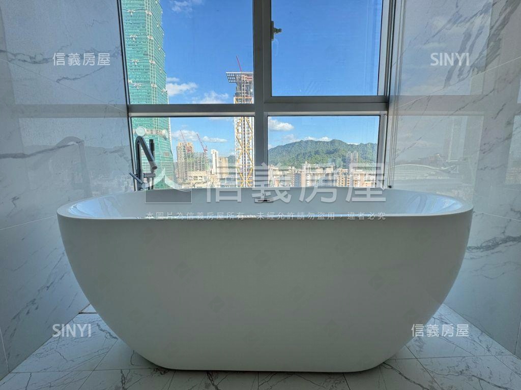 專任★新世界★美帝王戶房屋室內格局與周邊環境