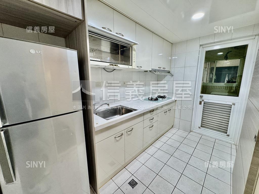 京站匠心三房一室＋車位房屋室內格局與周邊環境