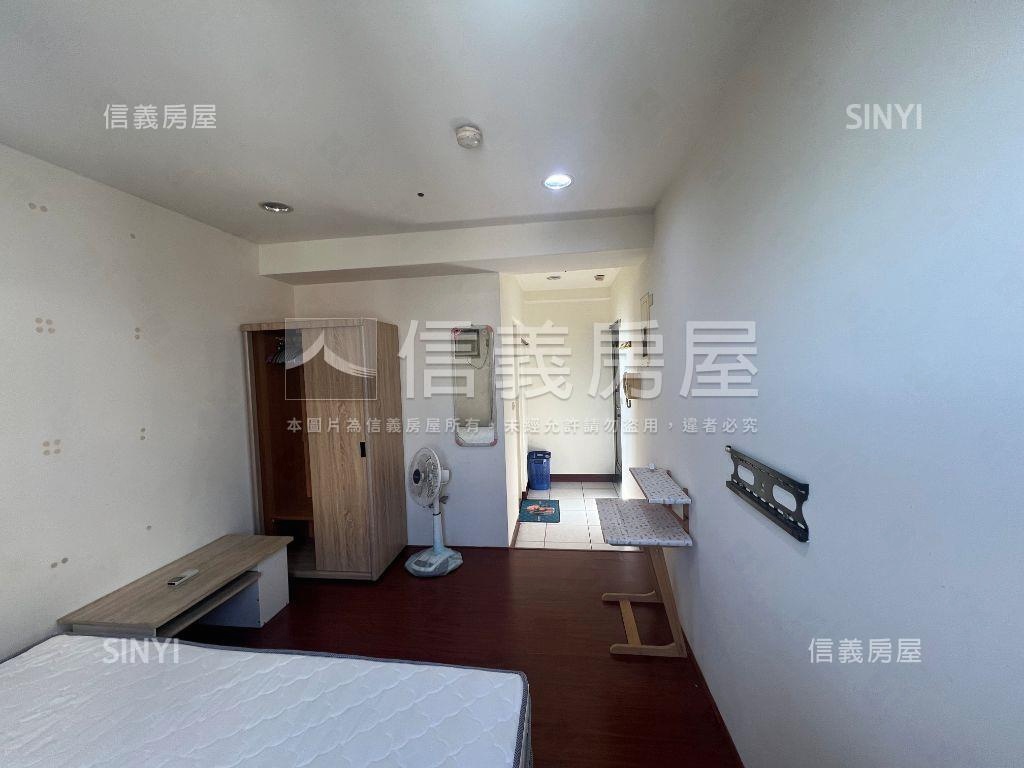 高樓視野便宜美套房房屋室內格局與周邊環境