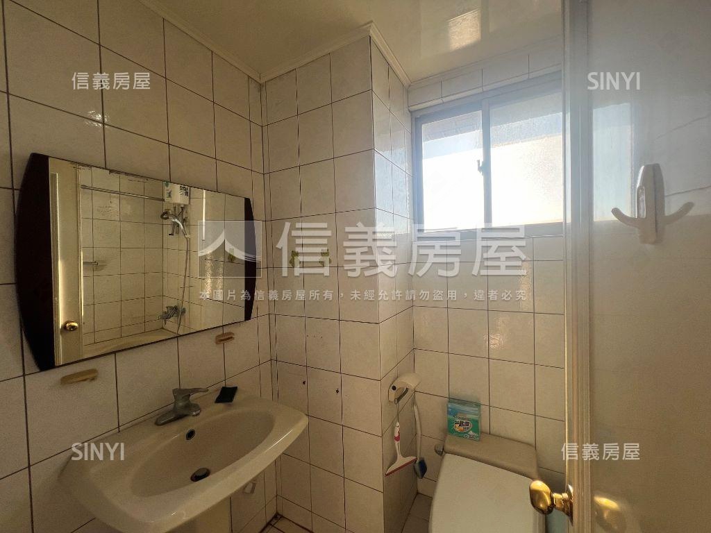 高樓視野便宜美套房房屋室內格局與周邊環境