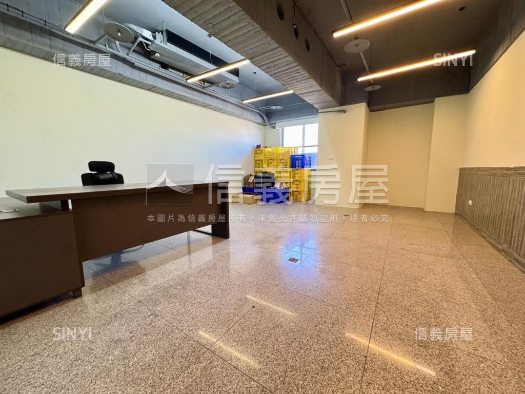 台中西區３０９整層商辦房屋室內格局與周邊環境