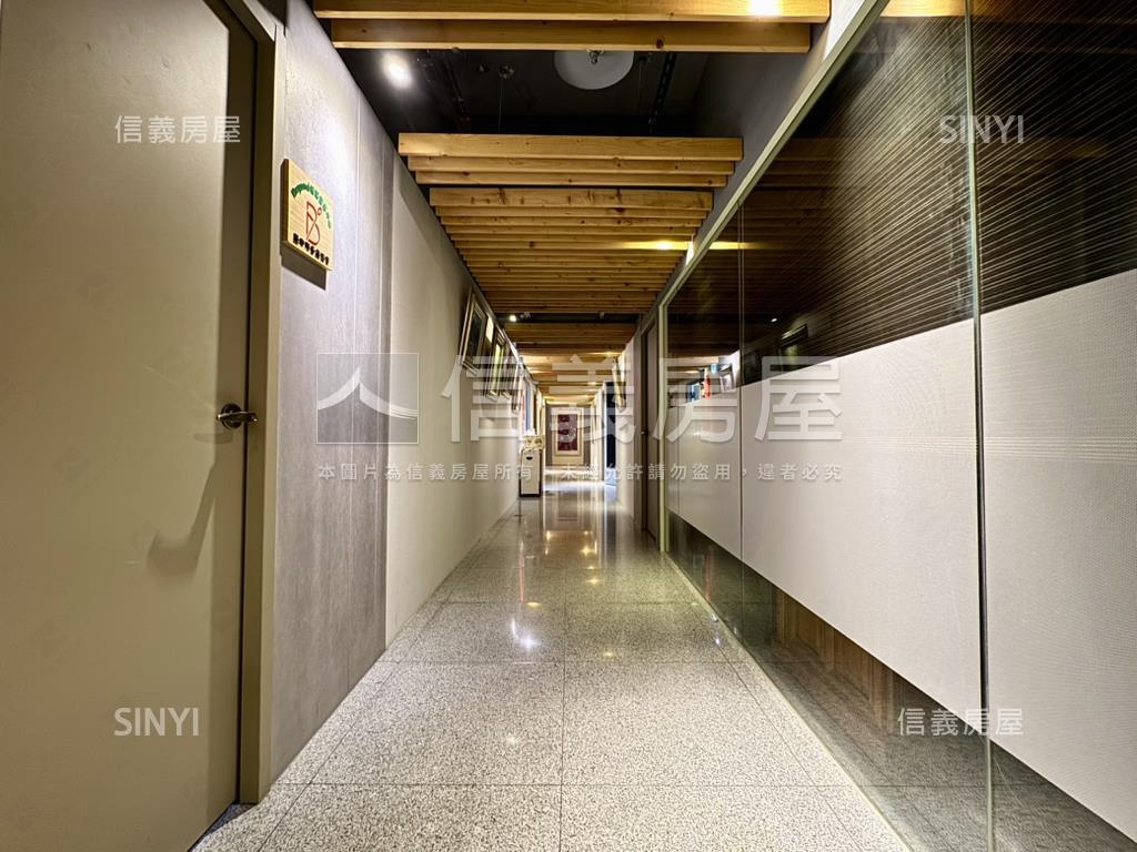 台中西區３０９整層商辦房屋室內格局與周邊環境
