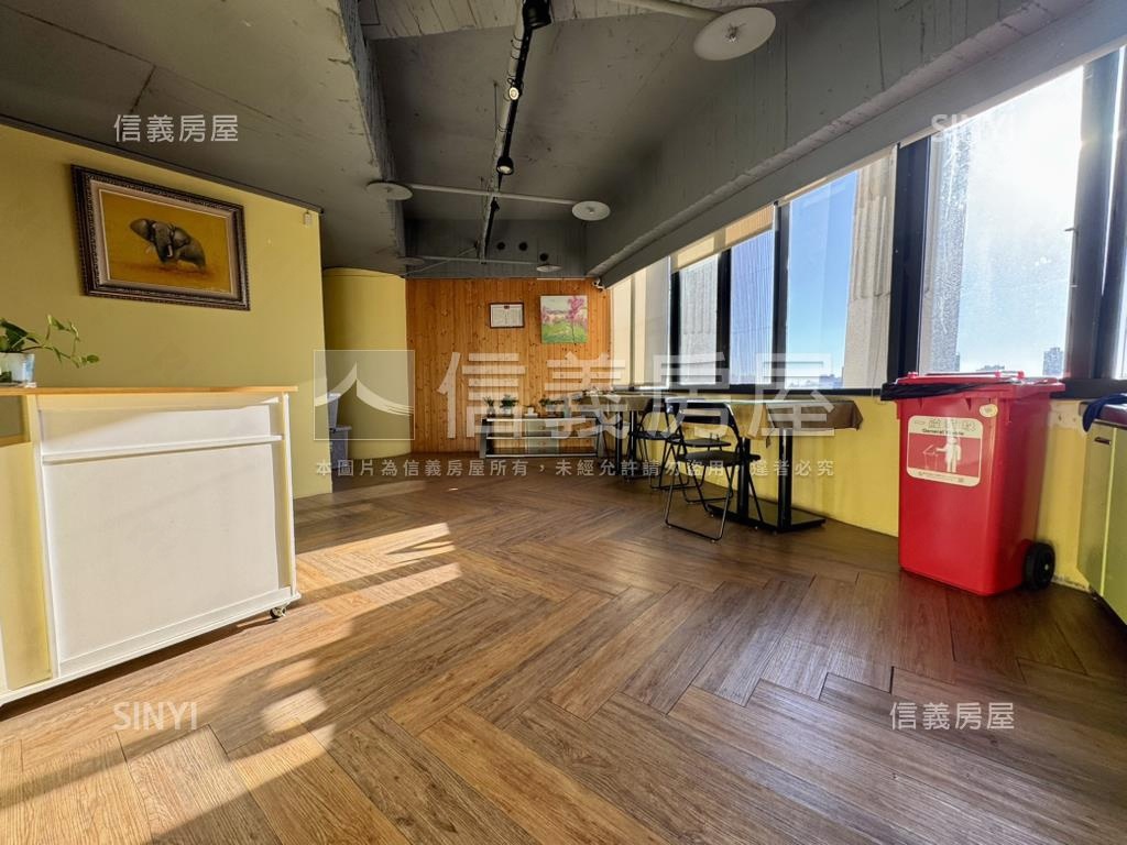 台中西區３０９整層商辦房屋室內格局與周邊環境