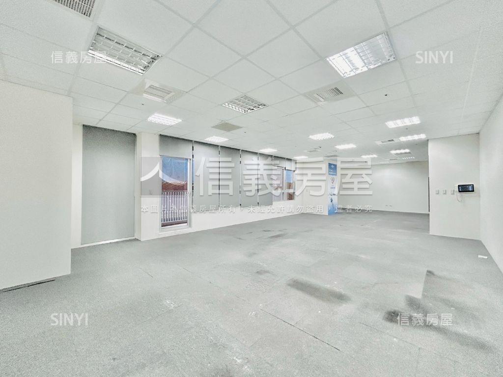 市政廣場商辦房屋室內格局與周邊環境