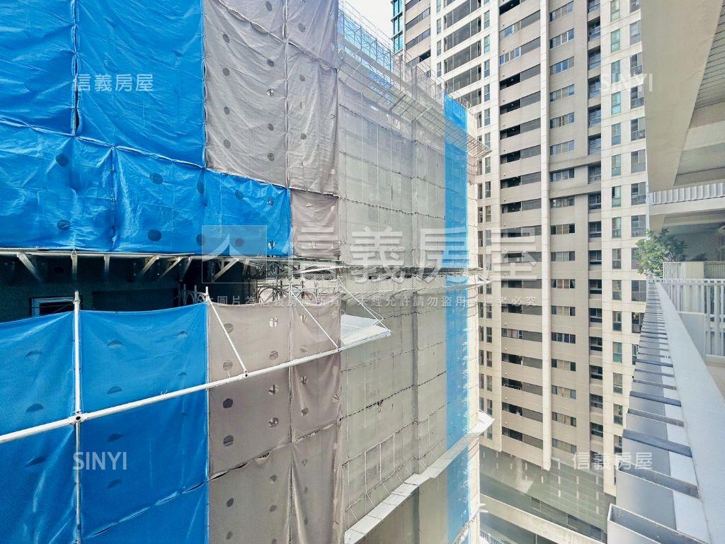 市政廣場商辦房屋室內格局與周邊環境