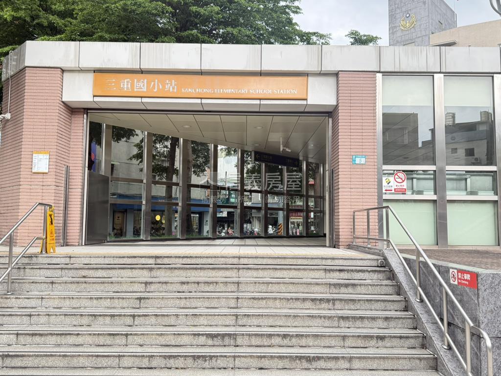 低總價近捷運透天房屋室內格局與周邊環境