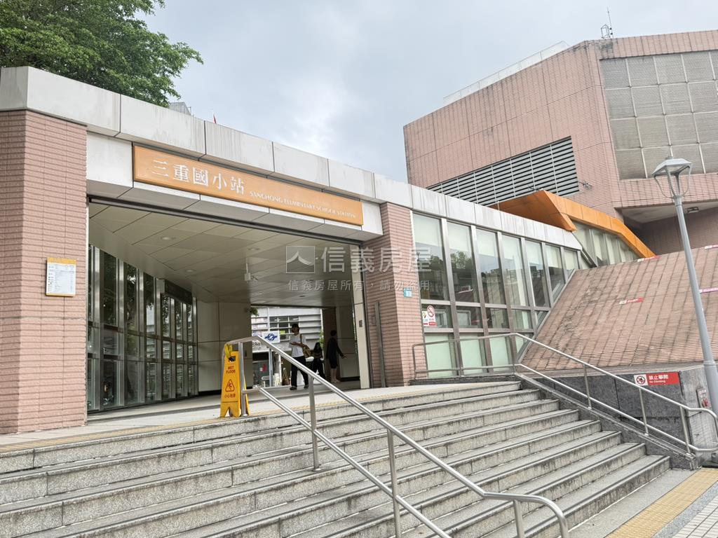 低總價近捷運透天房屋室內格局與周邊環境