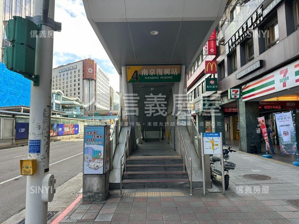 長安富御景觀二房屋室內格局與周邊環境