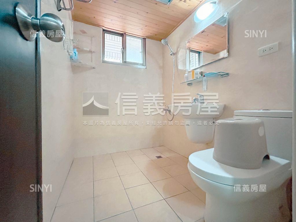 賞夕陽溫馨四房平車房屋室內格局與周邊環境