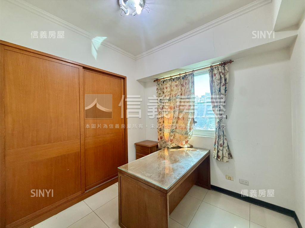 伴溪綠景三房平面車位房屋室內格局與周邊環境