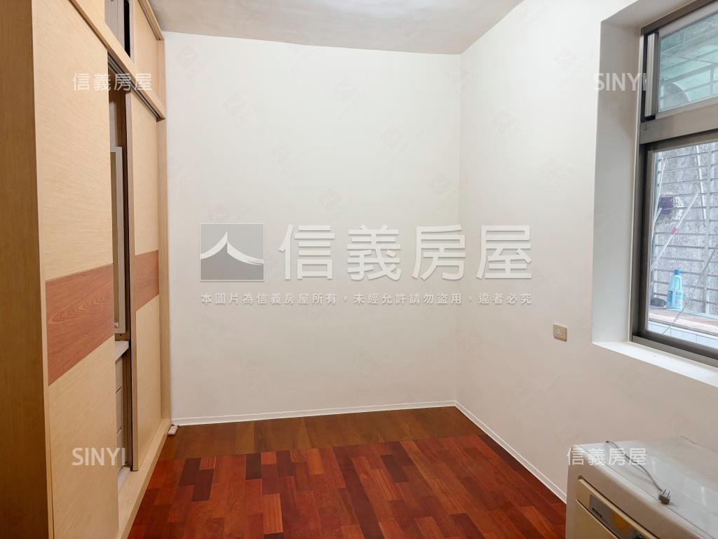 力行靜巷邊間方正２樓房屋室內格局與周邊環境