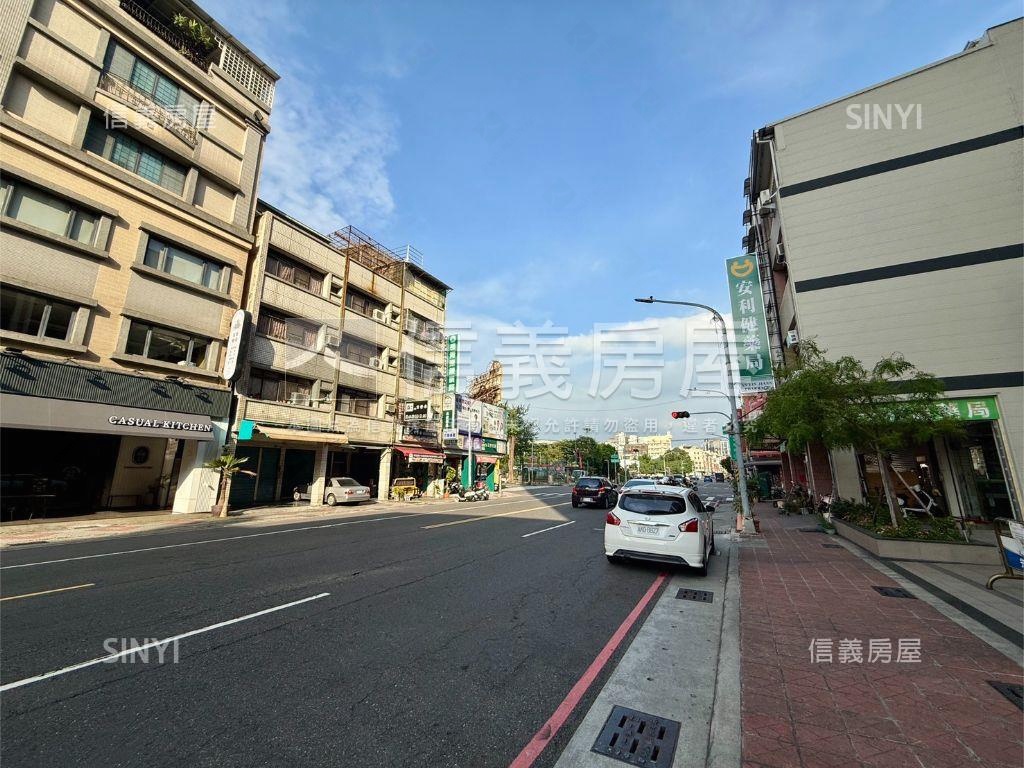 鼎中商圈兩房平移車位房屋室內格局與周邊環境