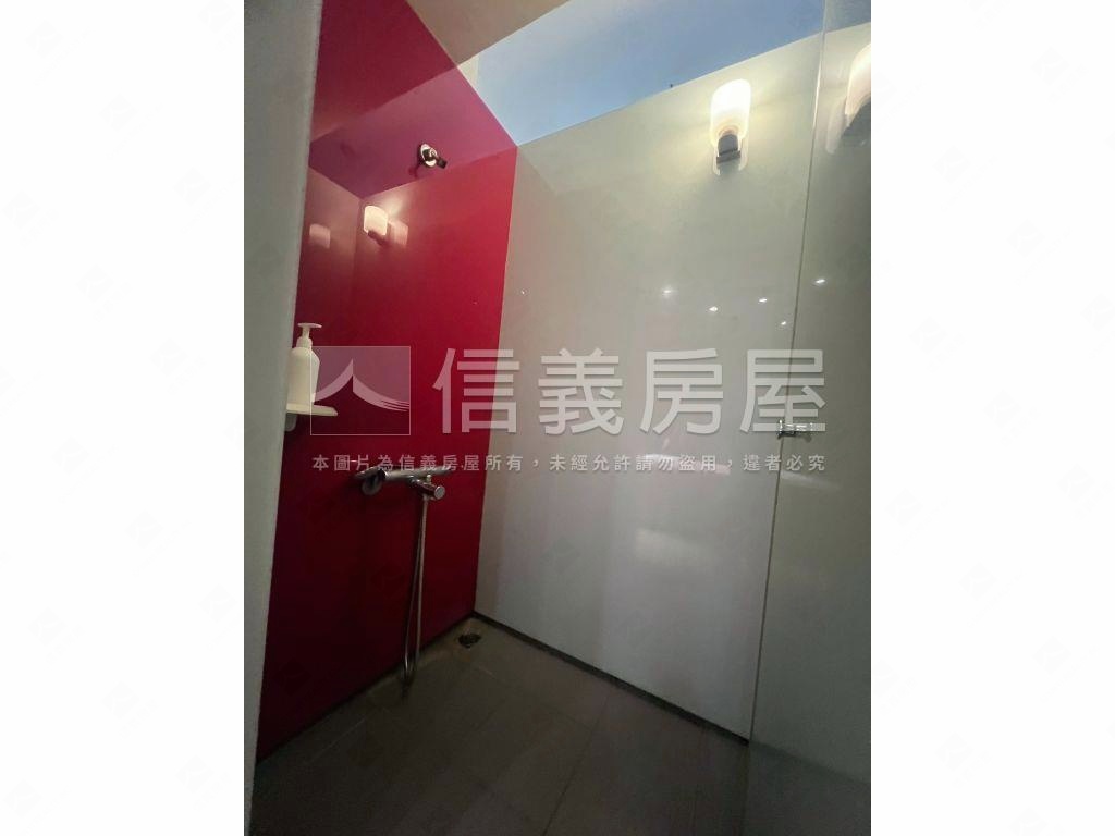 Ｒ１４捷運靚美店住附平車房屋室內格局與周邊環境