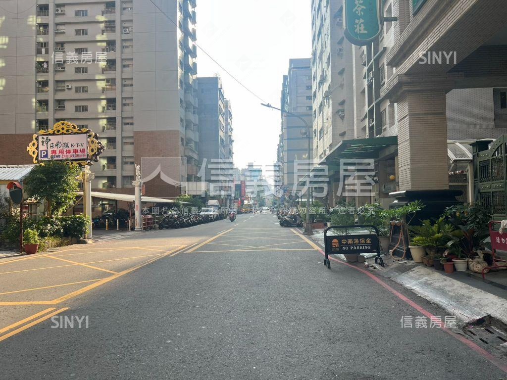 Ｒ１４捷運靚美店住附平車房屋室內格局與周邊環境