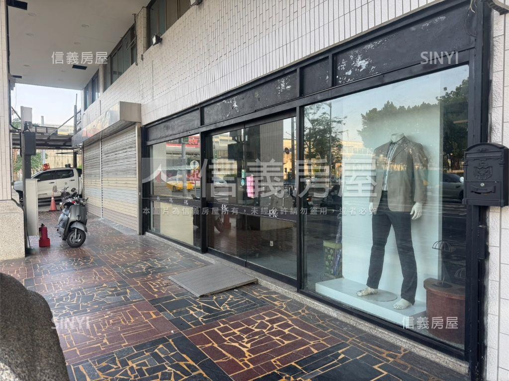 衛武營｜車潮人潮面寬金店房屋室內格局與周邊環境