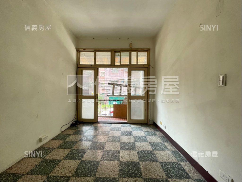 新埔捷運二樓美寓房屋室內格局與周邊環境