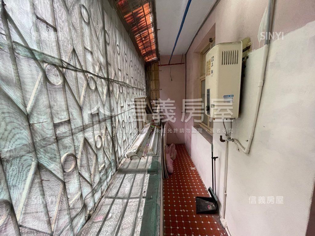 新埔捷運二樓美寓房屋室內格局與周邊環境