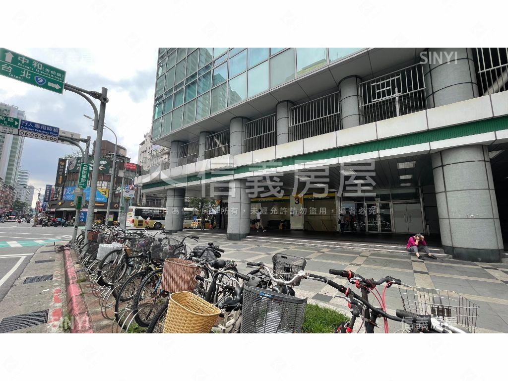 大坪林捷運站後方住四土地房屋室內格局與周邊環境