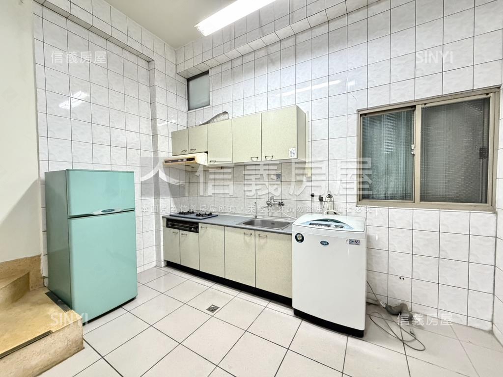 專任！逢甲整棟透天金雞母房屋室內格局與周邊環境